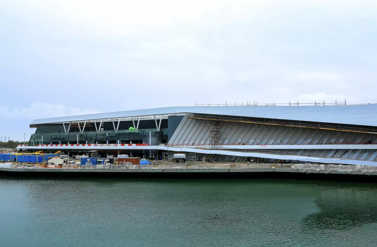 Al Qana Abu Dhabi clad with ALUCOPANEL A2, photo 4