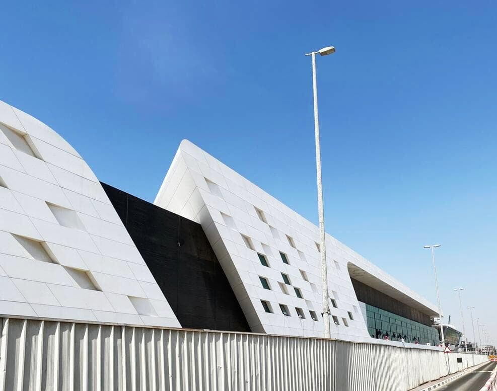 Al Qana Abu Dhabi clad with ALUCOPANEL A2, photo 10