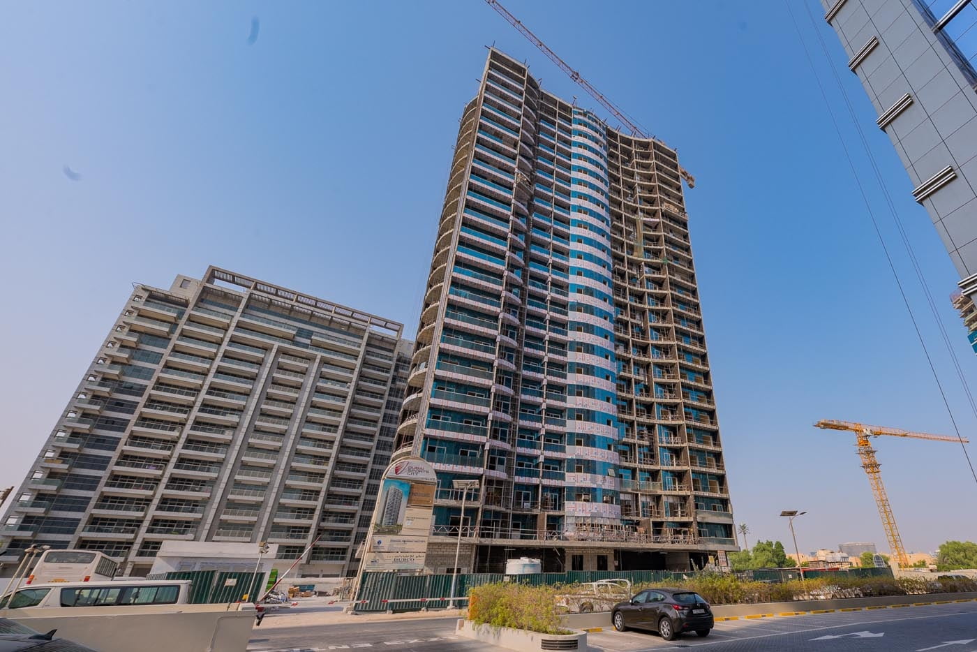 Global Golf Residence 2 in Dubai Sports City, clad with ALUCOPANEL