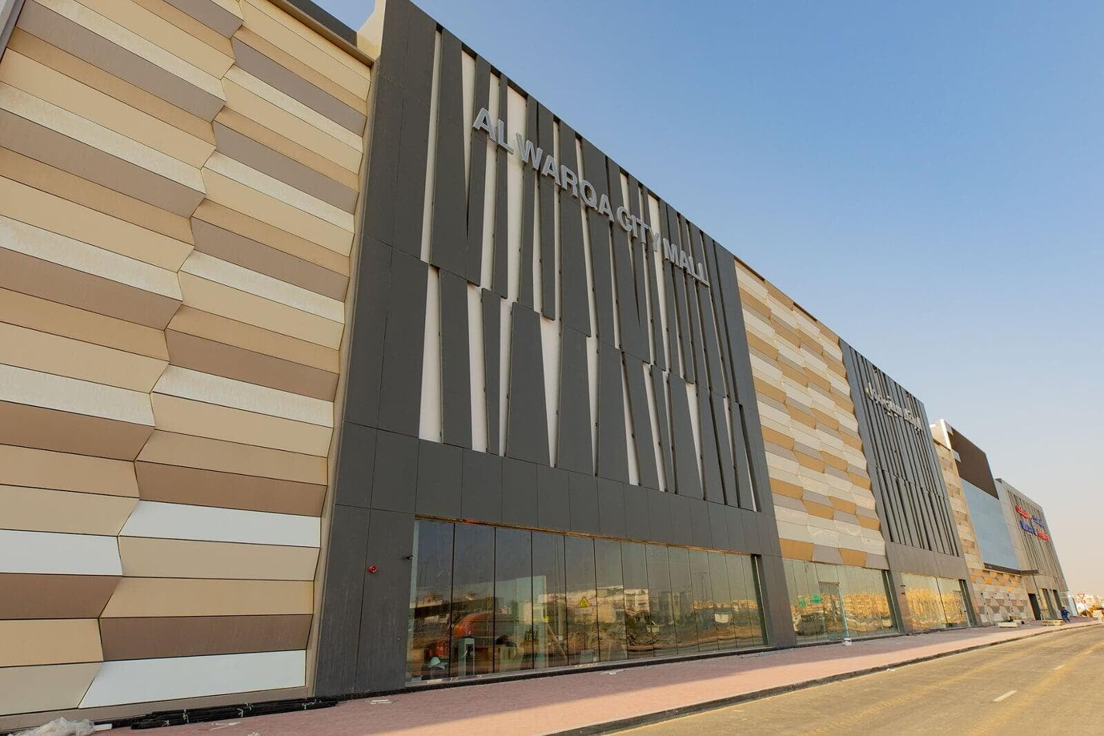 Union Coop Hypermarket Al Warqa clad with ALUCOPANEL A2, photo 17