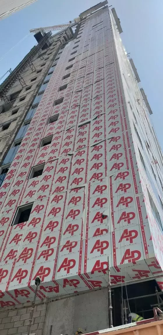 Facade detail of the Abu Dhabi commercial building