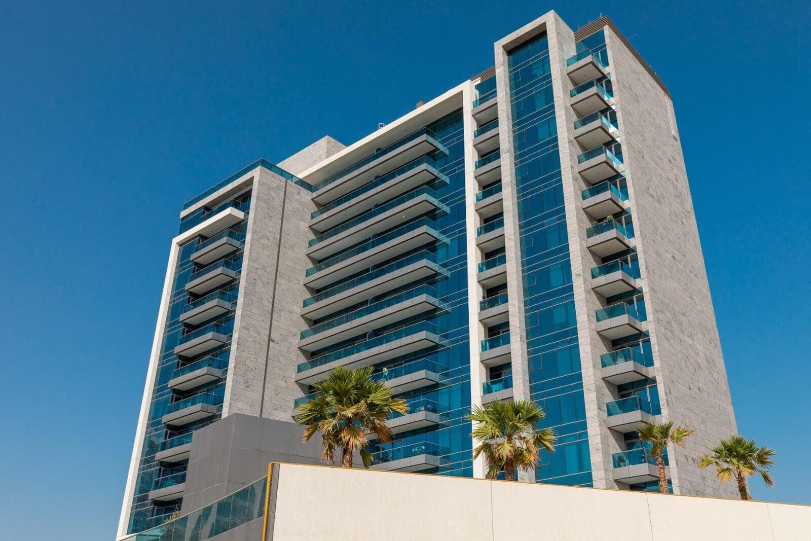 Al Sayyah Residence clad with ALUCOPANEL A2, photo 3