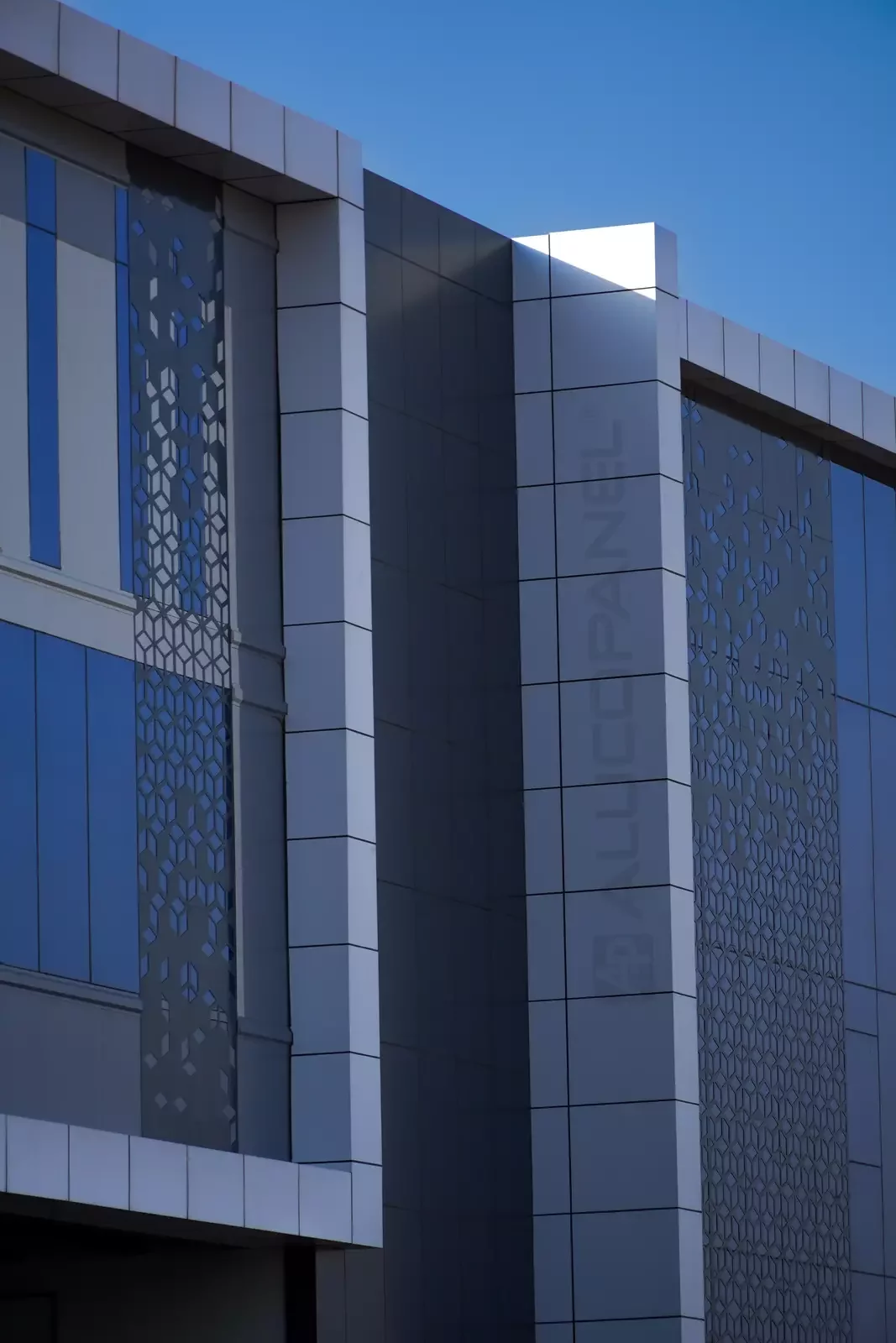 ALUCOPANEL building corner detail, Landmark Offices and Warehouse, Umm Al Quwain