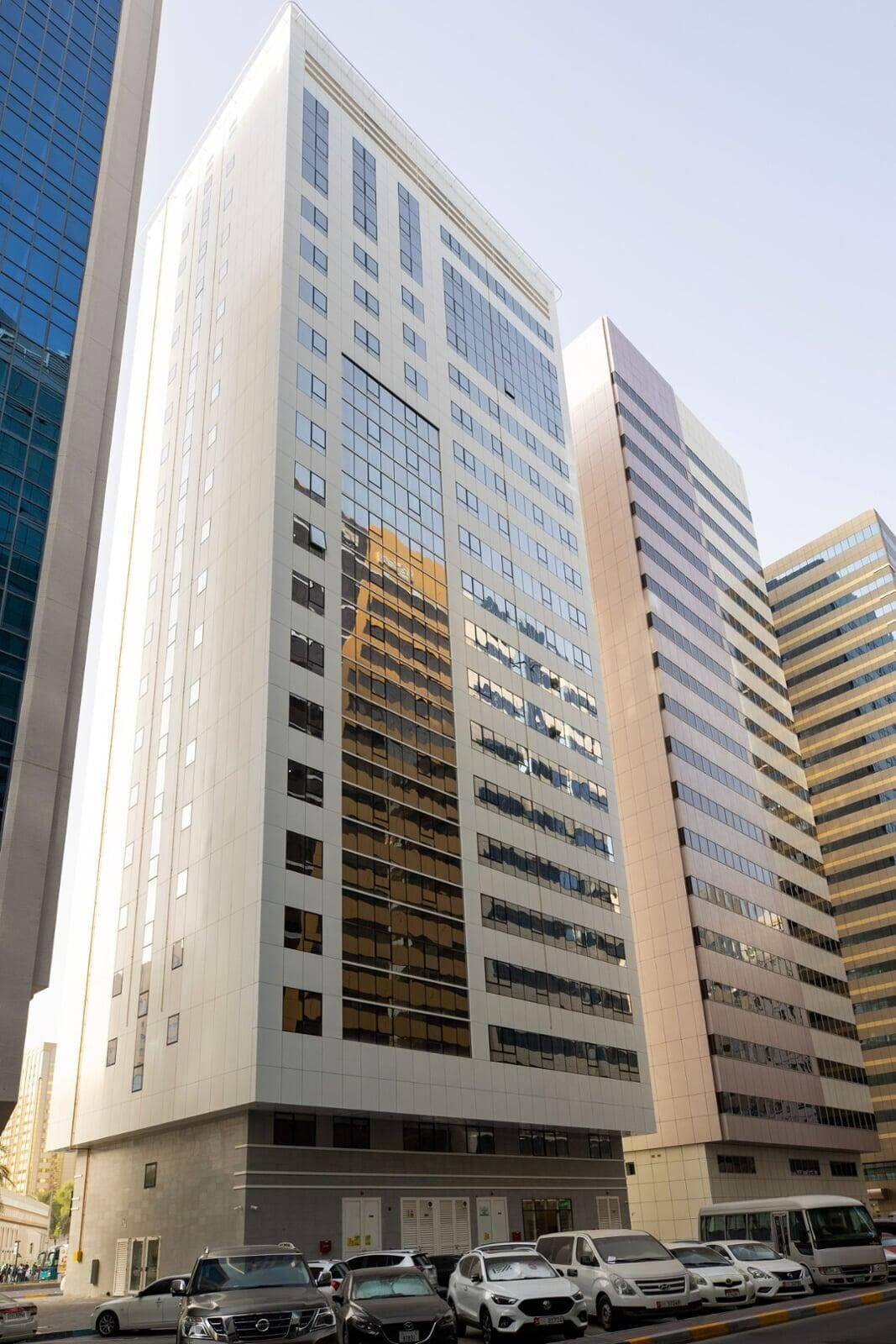 Commercial Building No. 1 Abu Dhabi clad with ALUCOPANEL A2, photo 6
