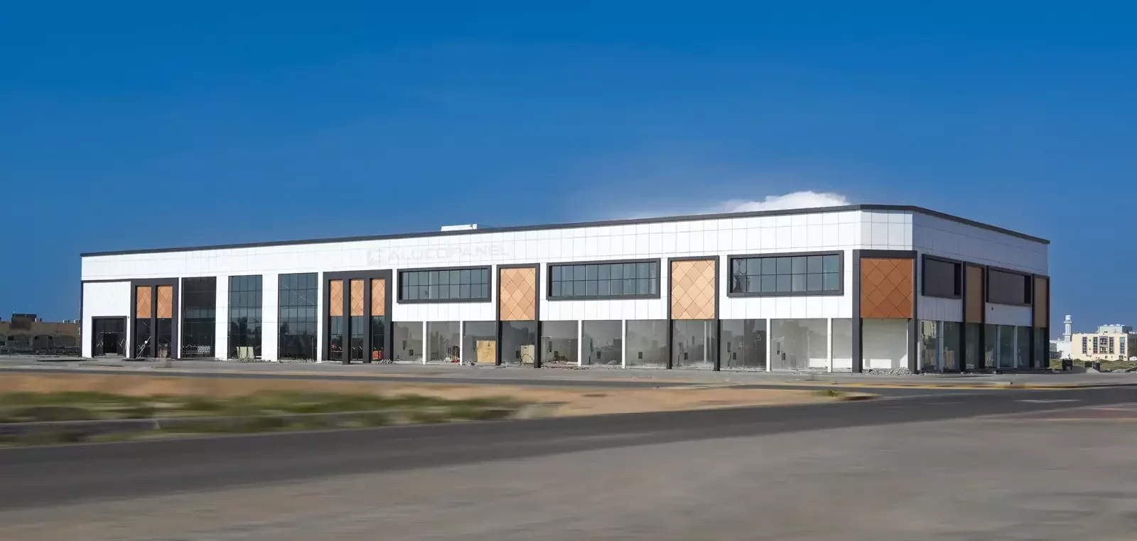 Salma Mall commercial building Umm Al Quwain clad with ALUCOPANEL FR, photo 4