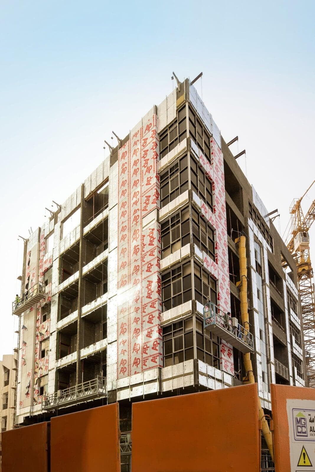 Commercial Building No. 3 Abu Dhabi Island under construction, ALUCOPANEL A2 system, photo 5