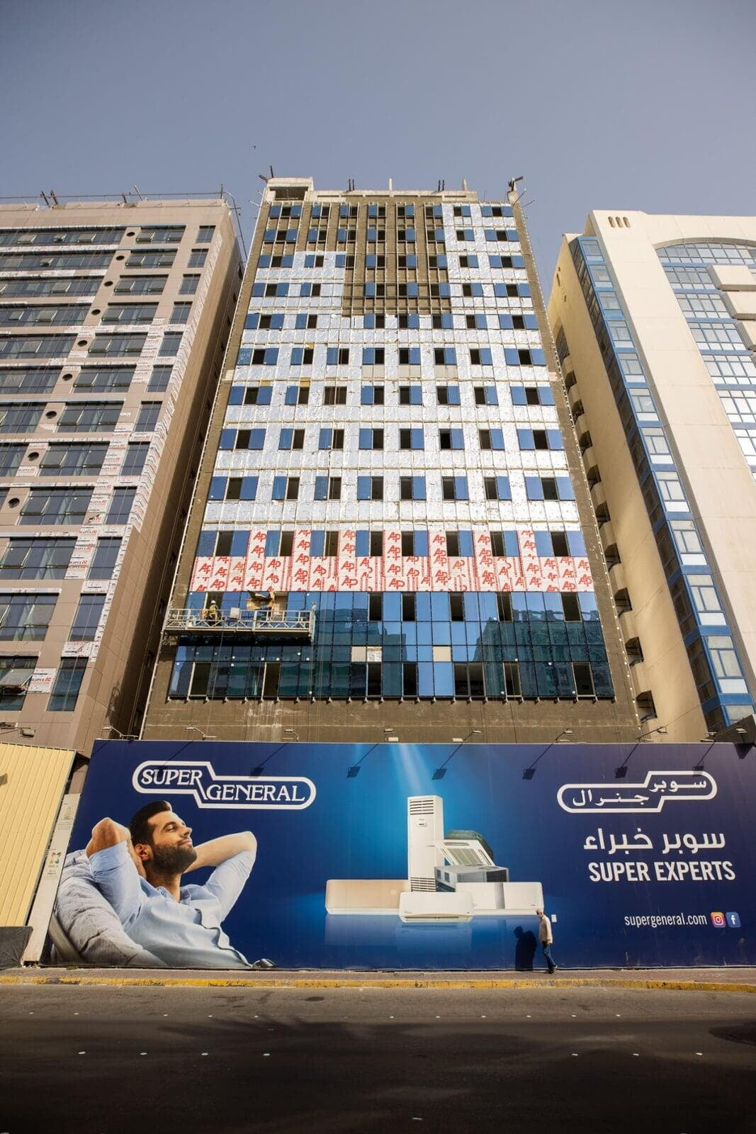 Commercial Building No. 2, ALUCOPANEL A2 facade system during installation, photo 2