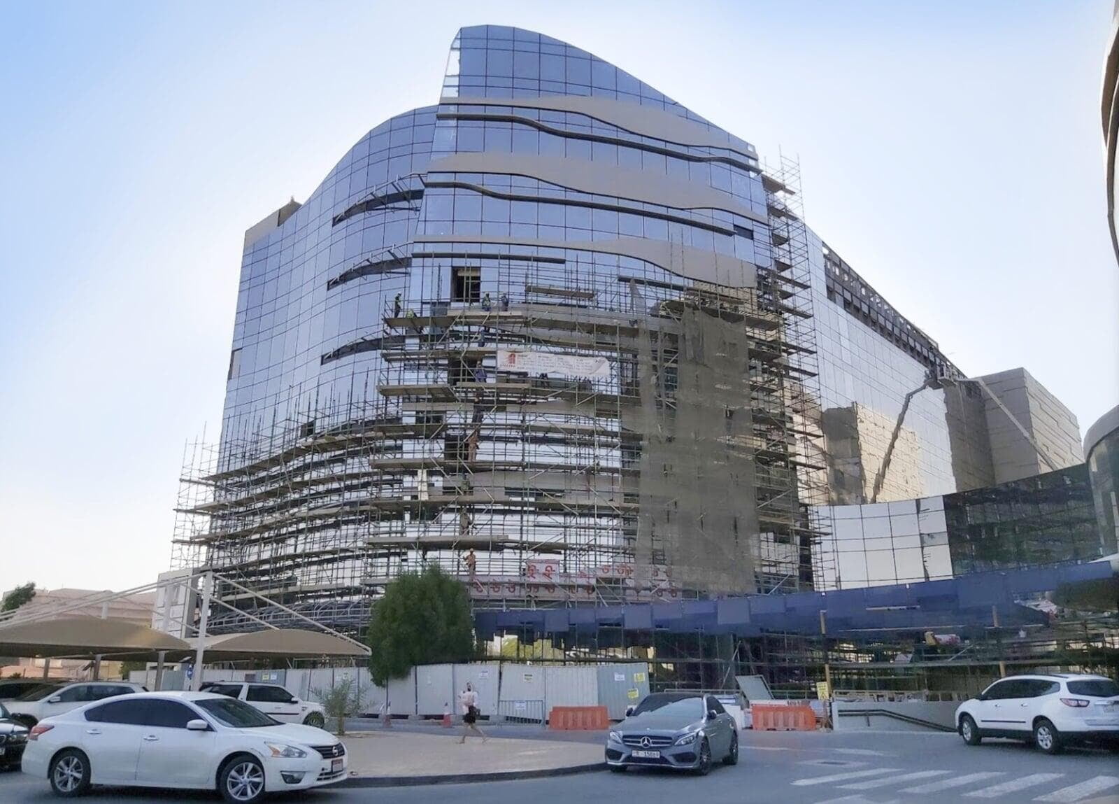 Danat Al Emarat Hospital Abu Dhabi clad with ALUCOPANEL A2