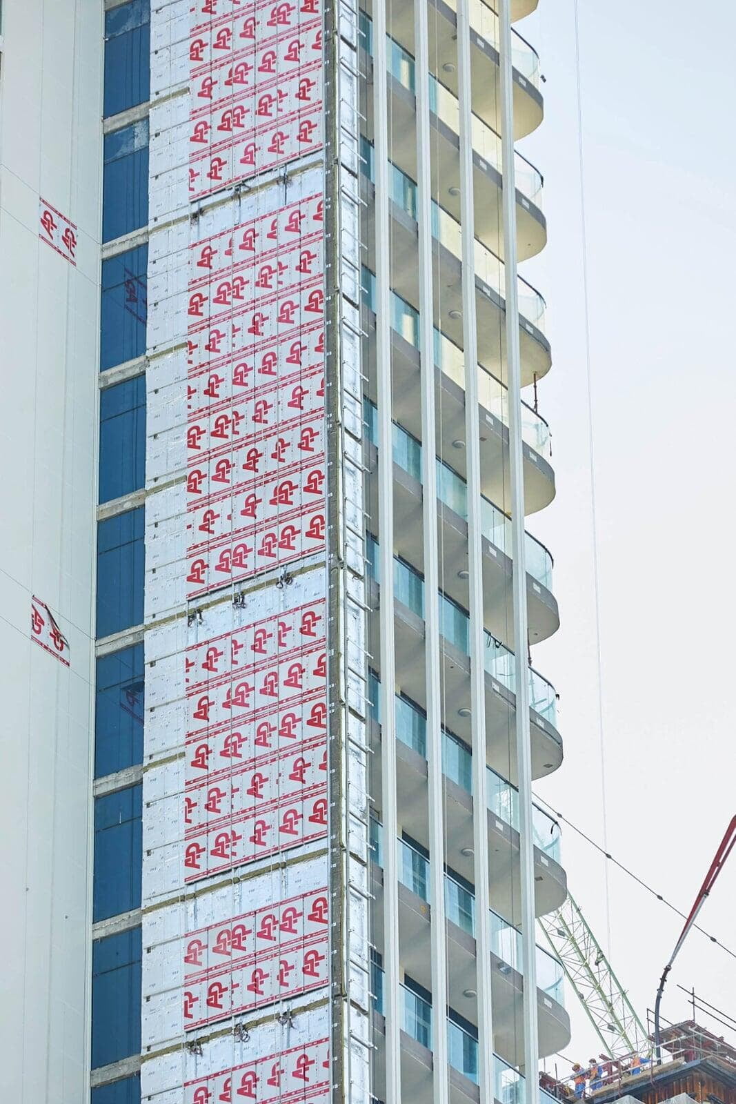 Danube Bayz Business Bay clad with ALUCOPANEL A2, photo 5