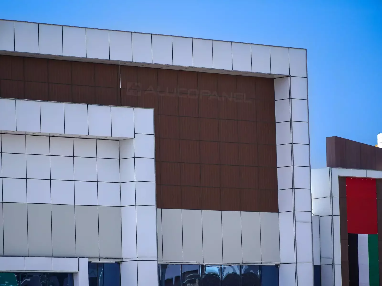Emarats Market Al Jurf Ajman clad with ALUCOPANEL A2, photo 3