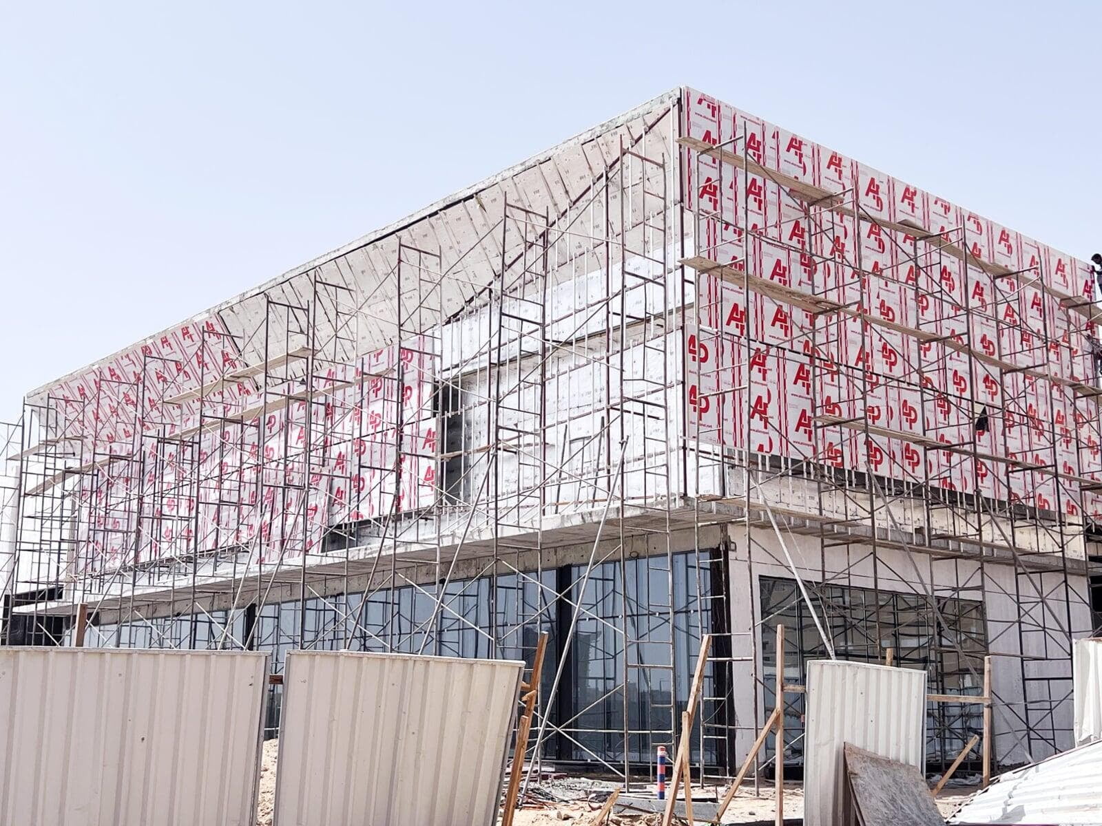 G+M Shopping Mall Aamra Ajman clad with ALUCOPANEL A2, photo 4