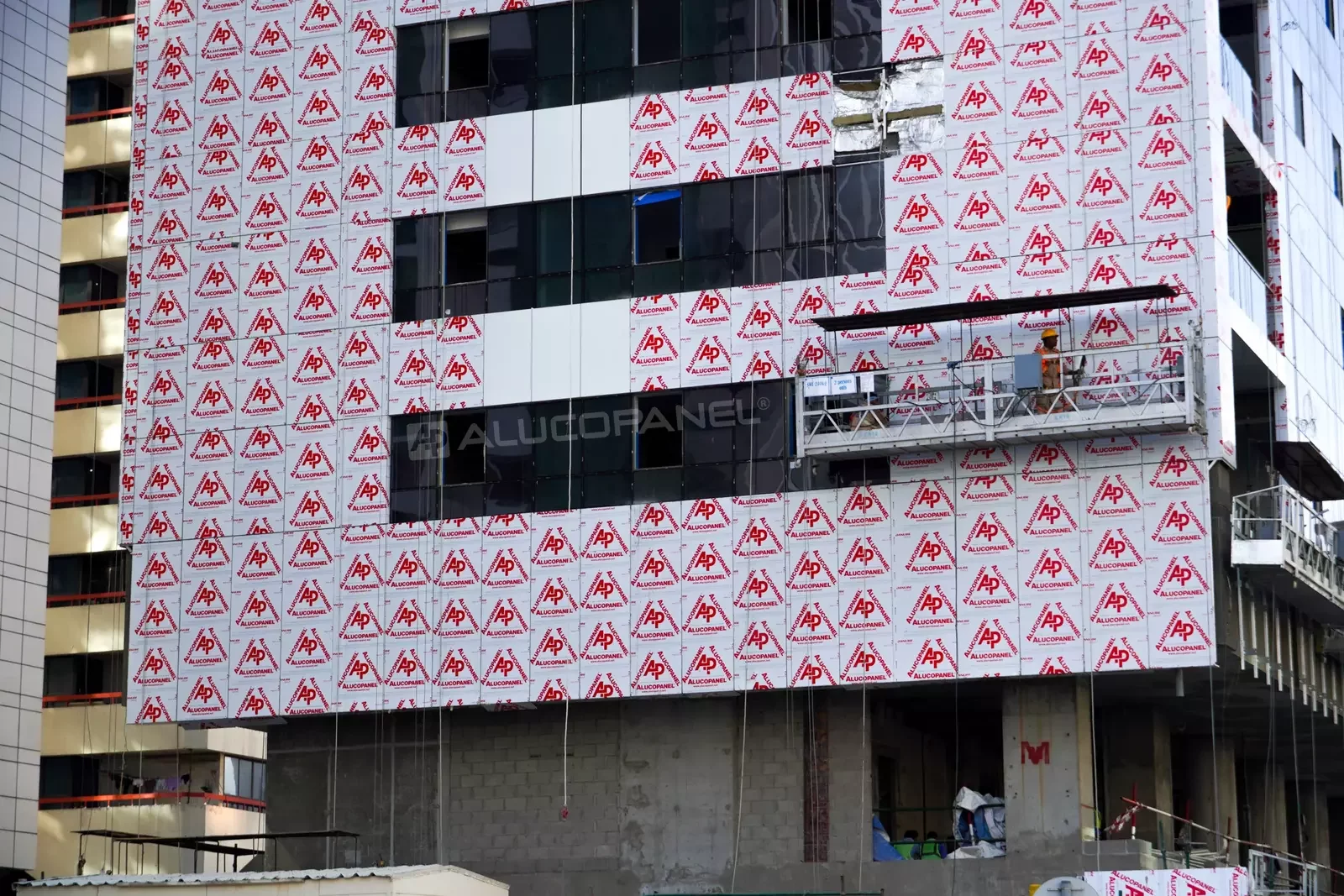 JSD Tower Abu Dhabi clad with ALUCOPANEL A2, photo 9