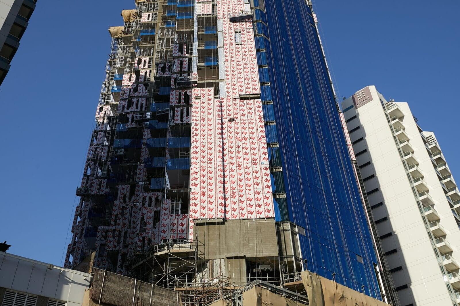 Kempinski Hotel Business Bay clad with ALUCOPANEL A2, photo 14