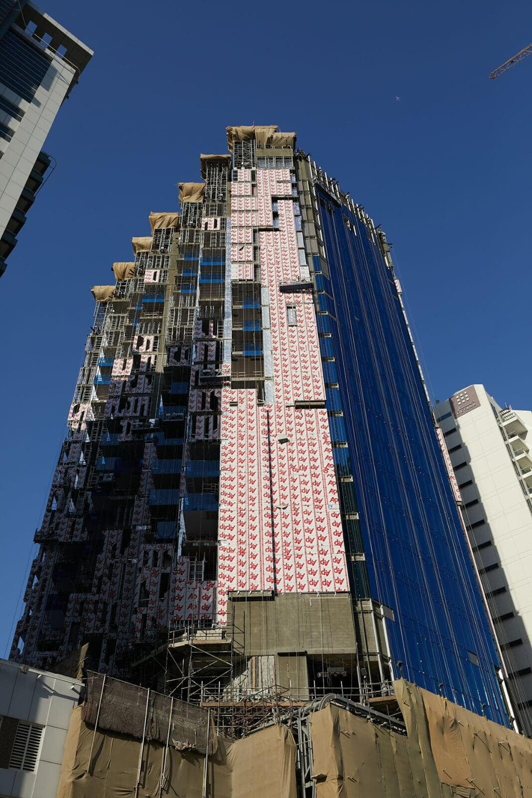 Kempinski Hotel Business Bay clad with ALUCOPANEL A2, photo 5