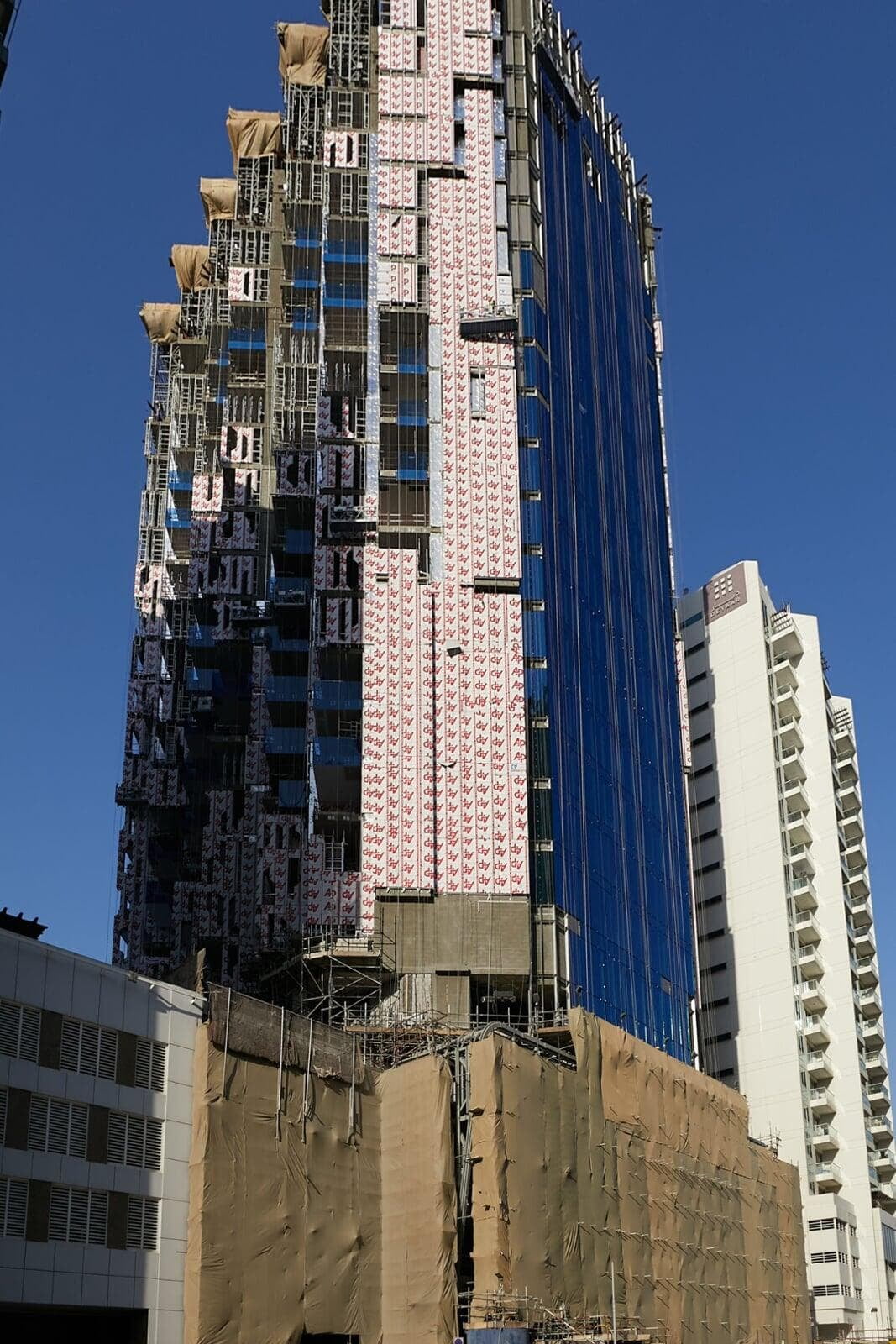 Kempinski Hotel Business Bay clad with ALUCOPANEL A2, photo 4