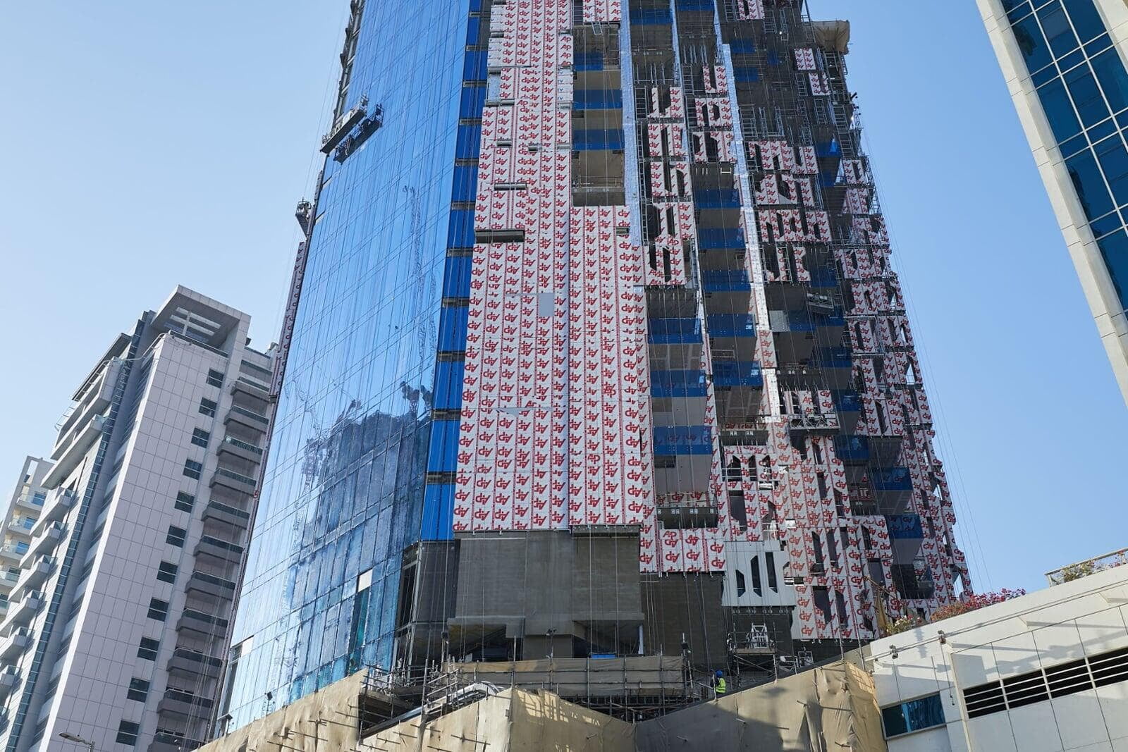 Kempinski Hotel Business Bay clad with ALUCOPANEL A2, photo 10