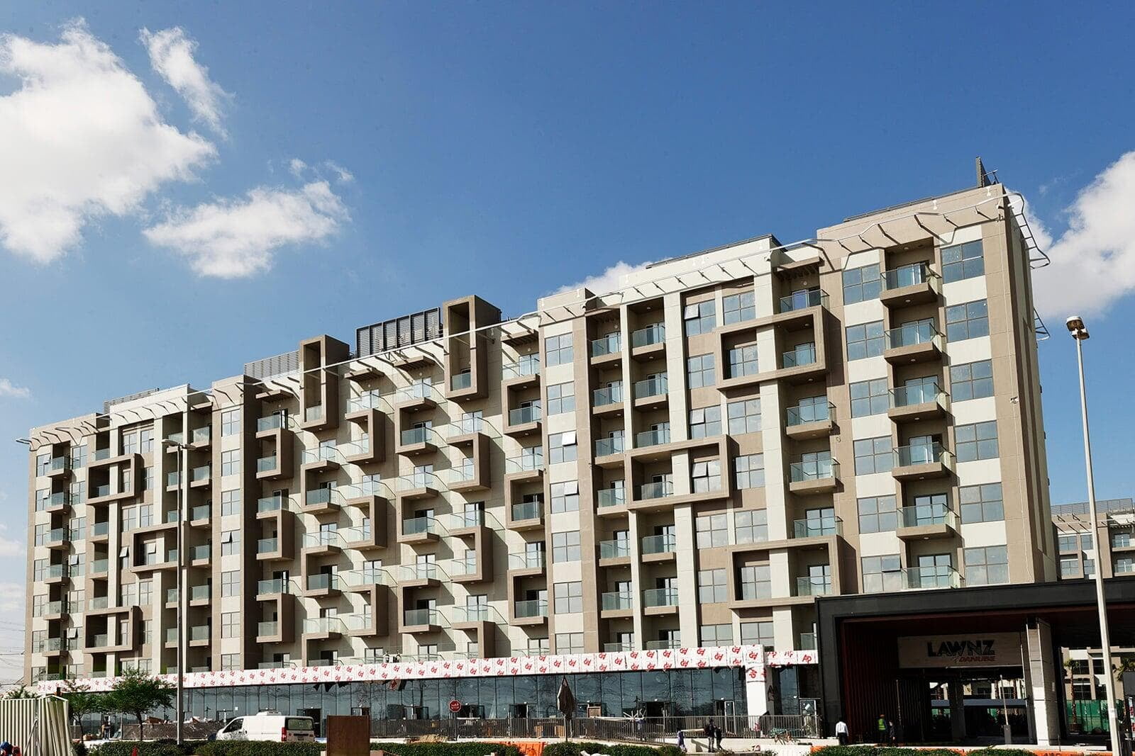 Lawnz by Danube International City clad with ALUCOPANEL A2, photo 4