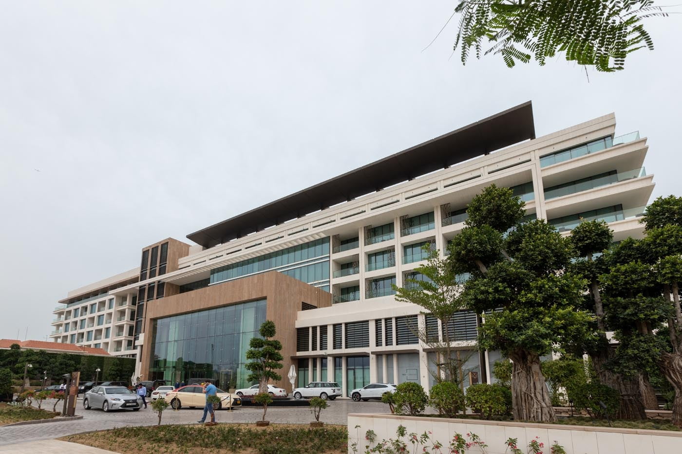 Mandarin Oriental Jumeira facade with ALUCOPANEL cladding