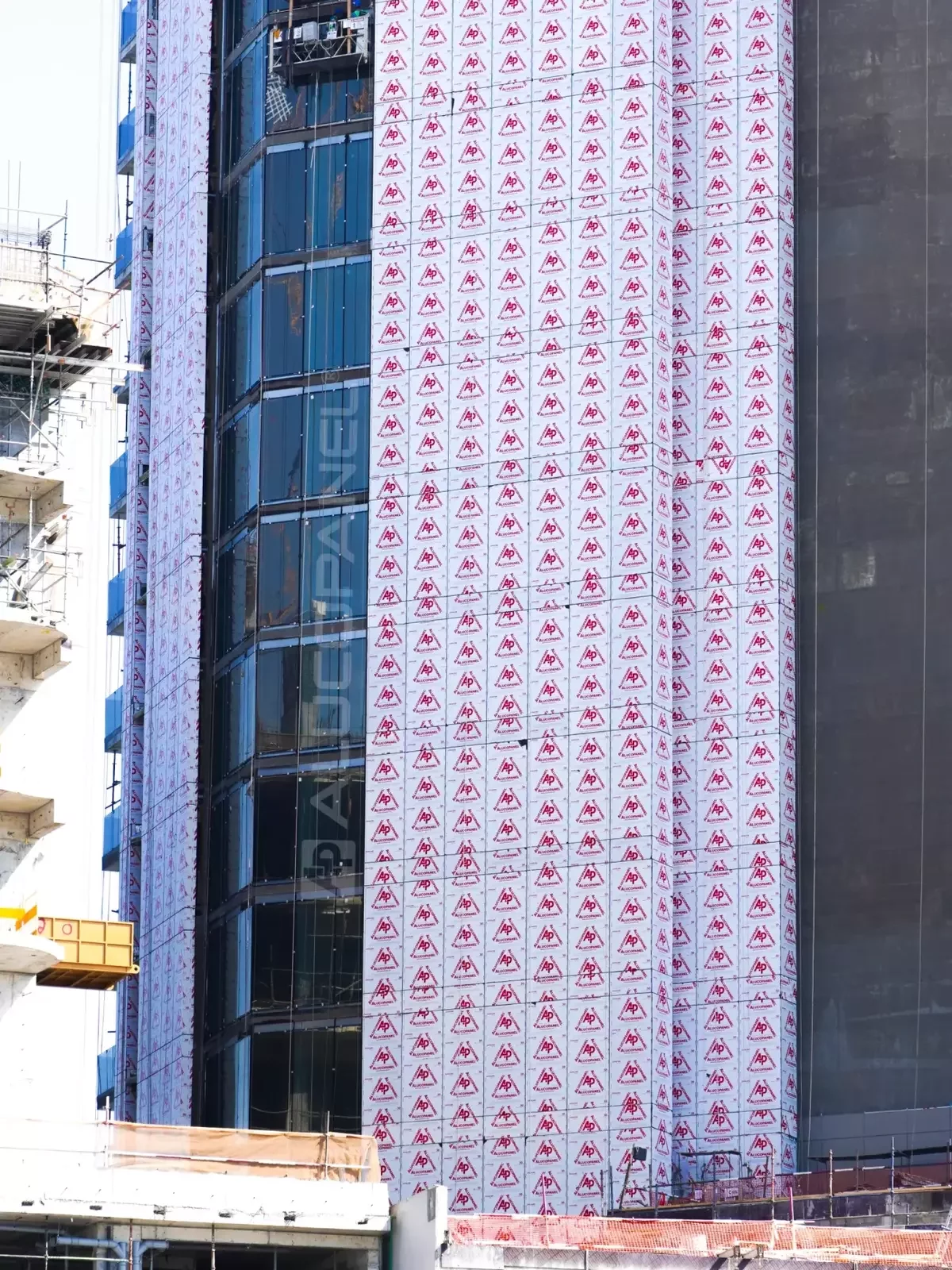 Nautica Two Dubai Maritime City clad with ALUCOPANEL A2, photo 5