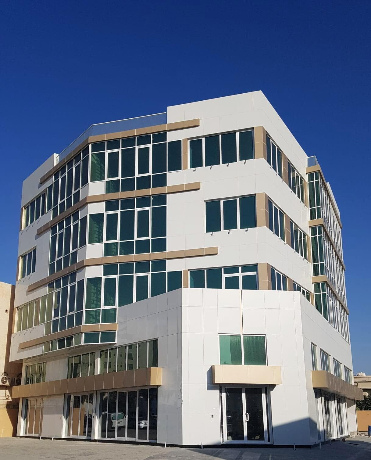 Office building exterior with ALUCOPANEL cladding
