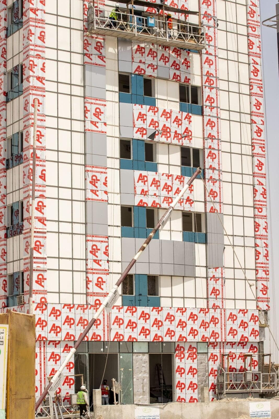 Residential building Khalifa City clad with ALUCOPANEL A2, photo 4