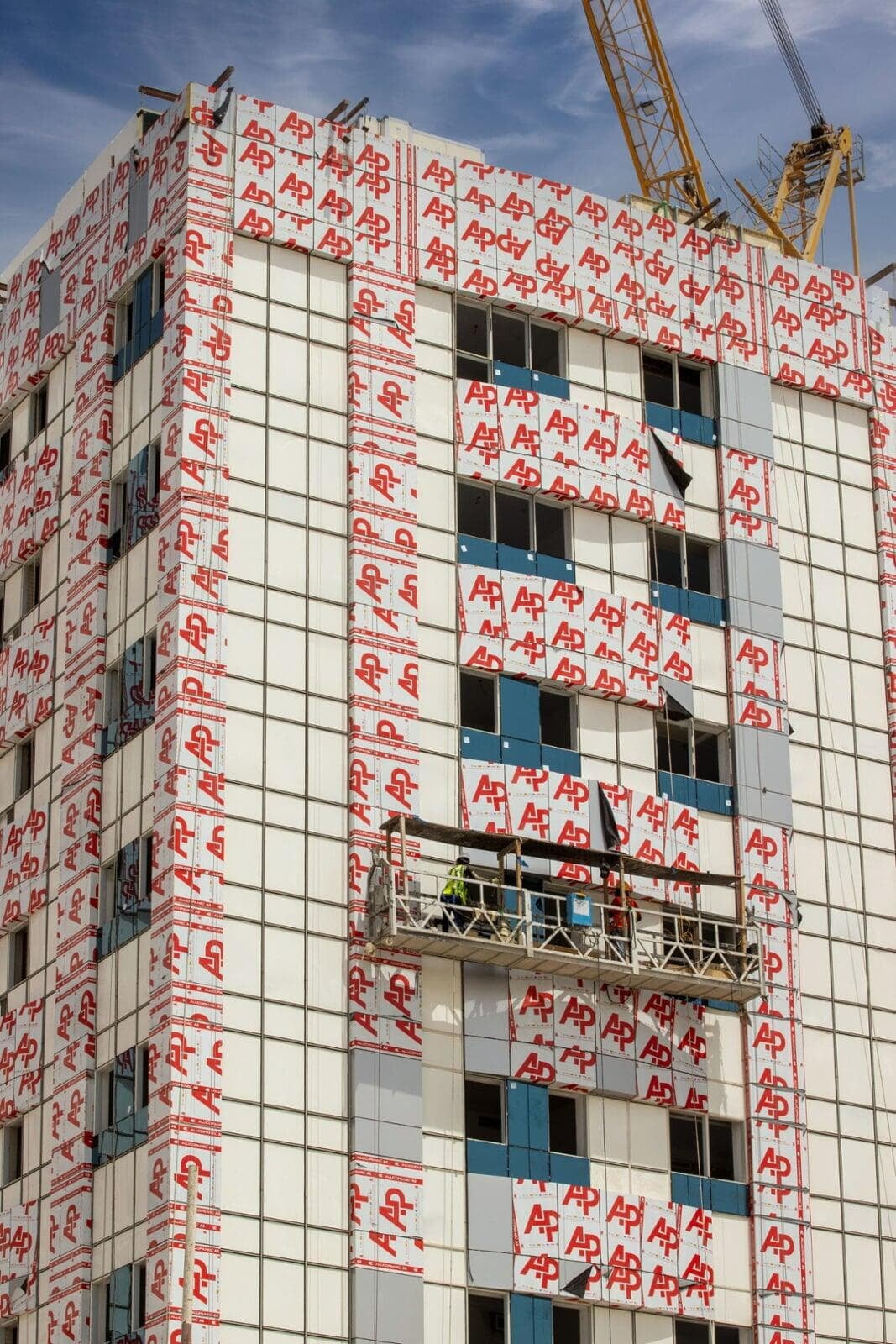 Residential building Khalifa City clad with ALUCOPANEL A2, photo 5