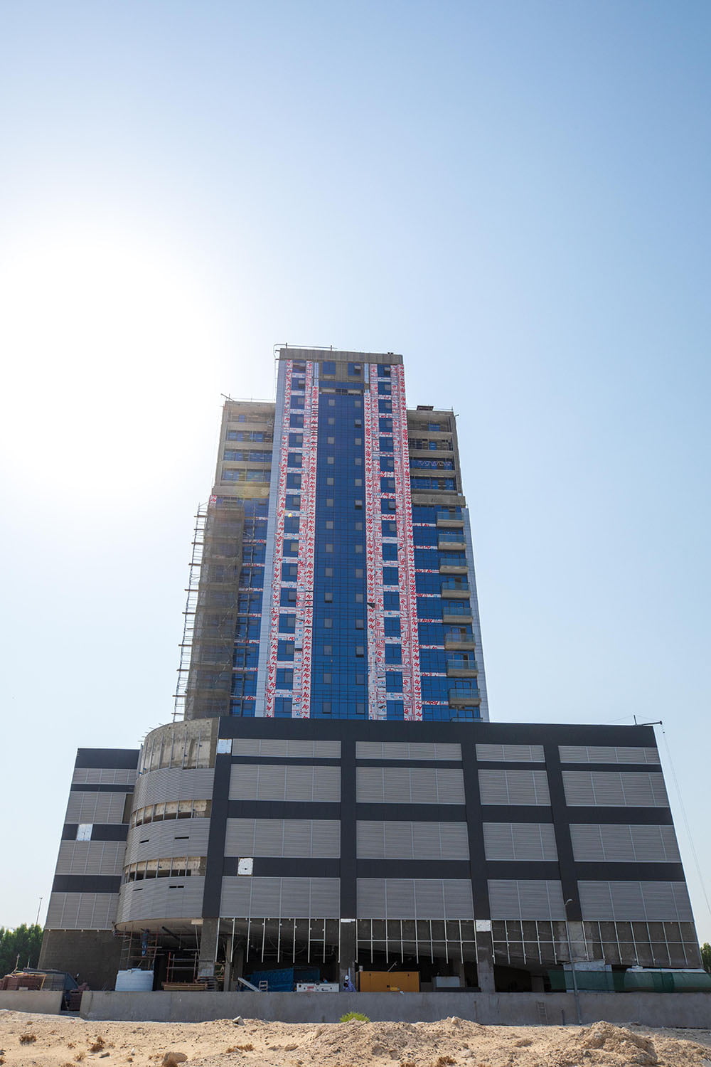 19-storey residential and commercial building in JVC clad with ALUCOPANEL A2, photo 2