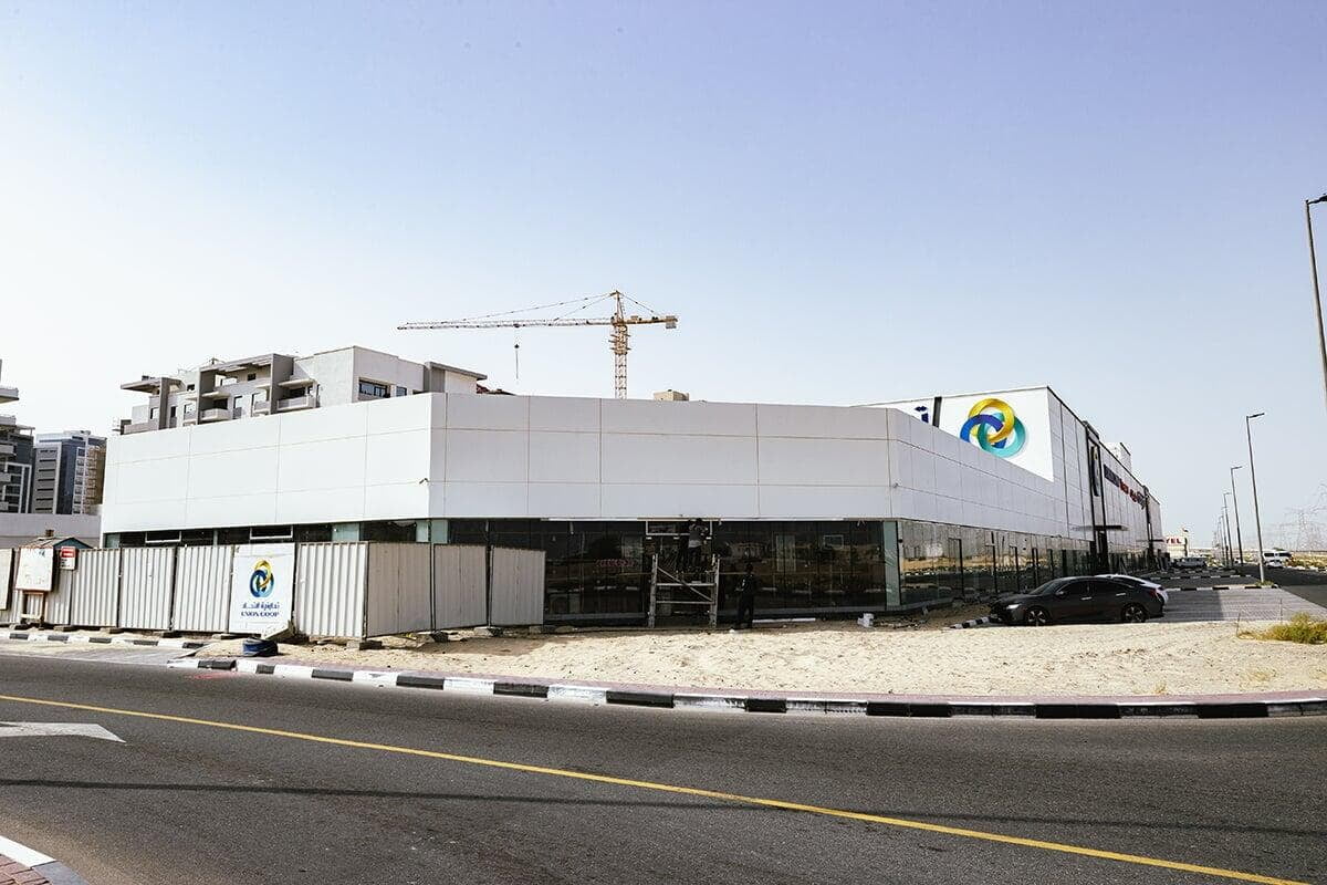 Union Cooperative Hypermarket Nad Al Hamar Mall clad with ALUCOPANEL A2 Traffic White, photo 2